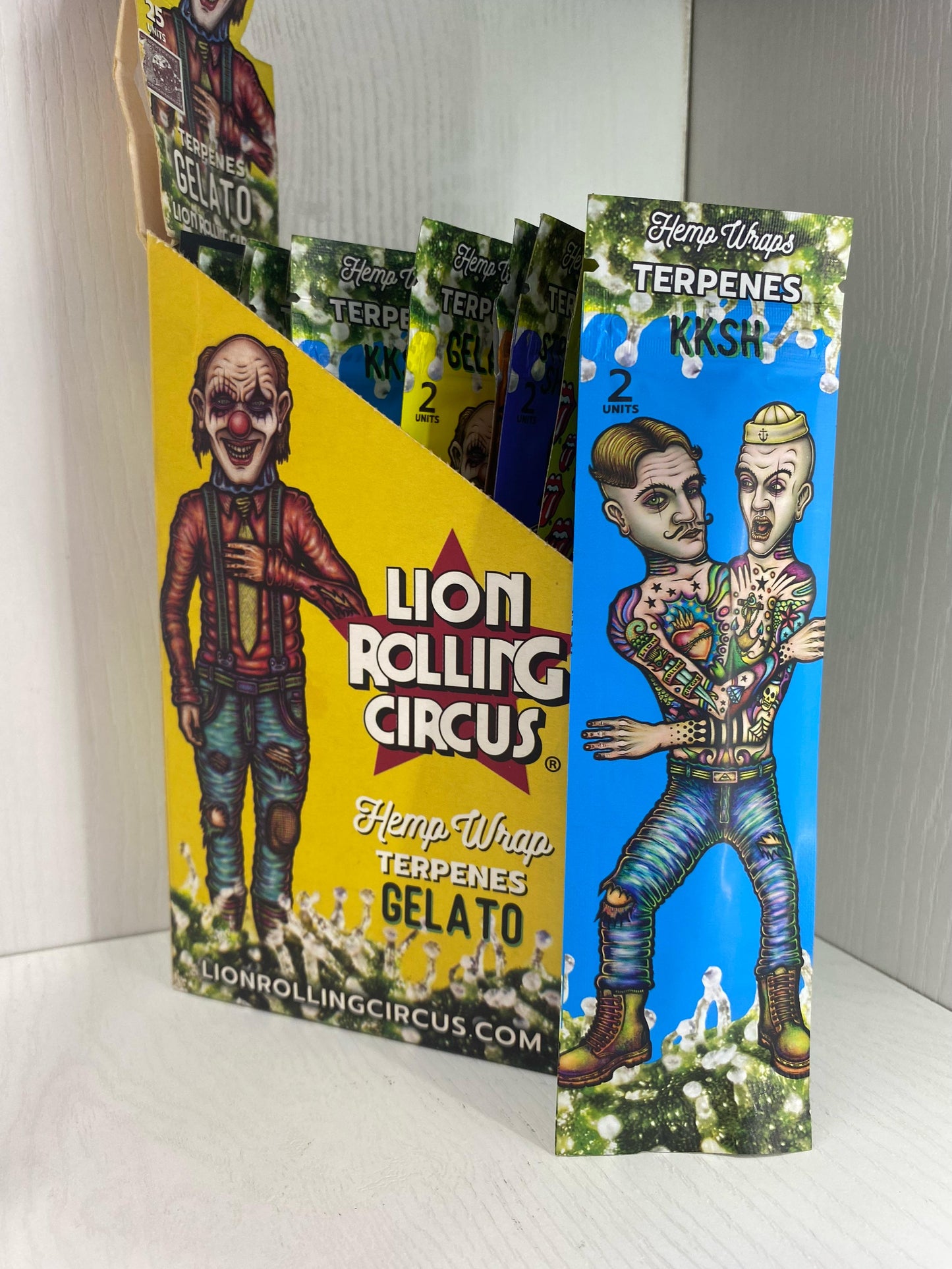 Lion Rolling circus terpenos